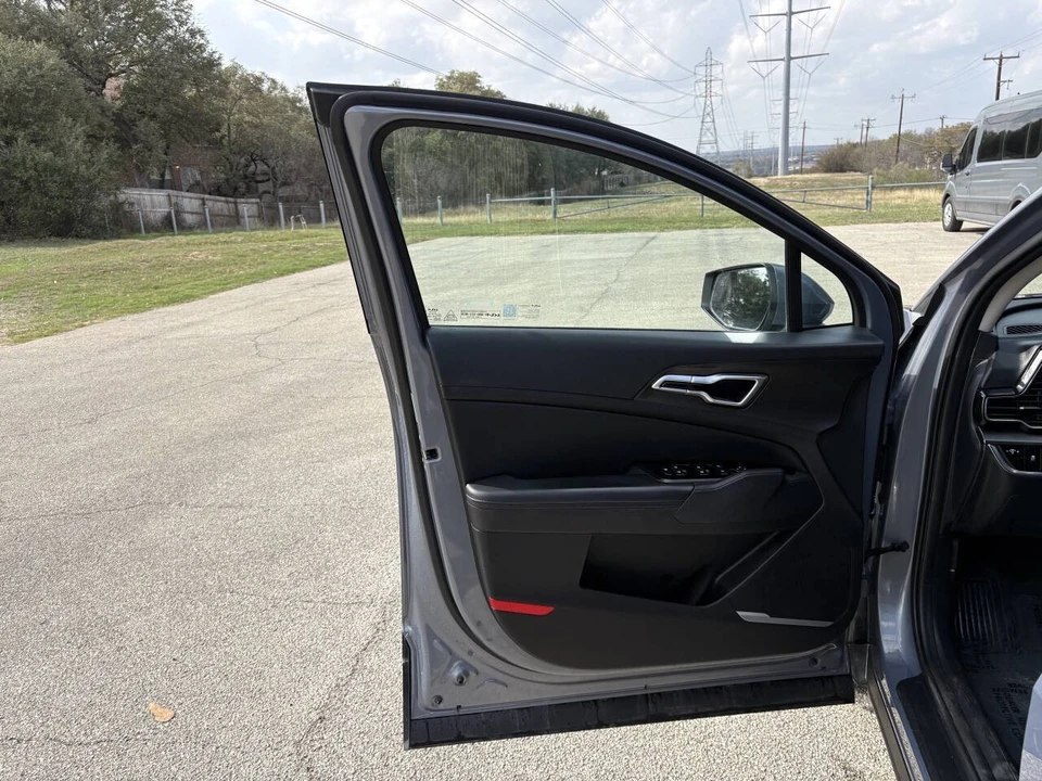 2023 Kia Sportage - Image 11 of 21