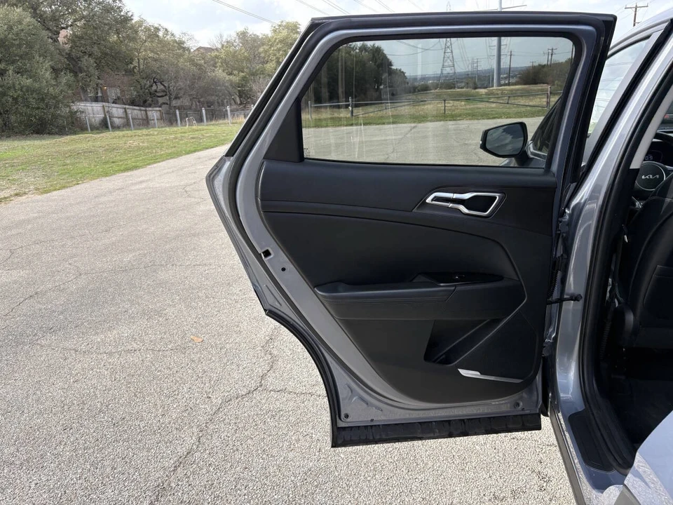 2023 Kia Sportage - Image 14 of 21