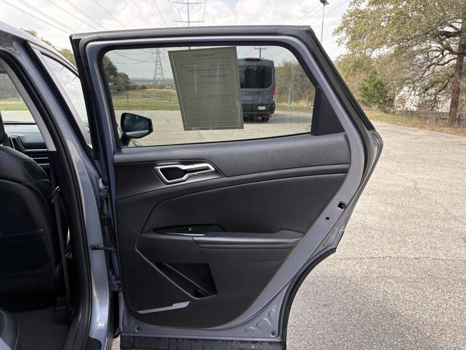 2023 Kia Sportage - Image 17 of 21