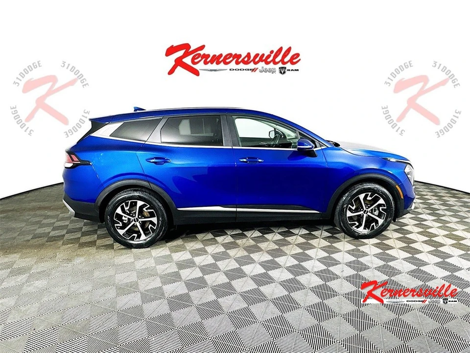 2023 Kia Sportage - Image 8 of 21