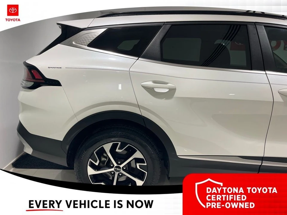 2023 Kia Sportage - Image 6 of 12