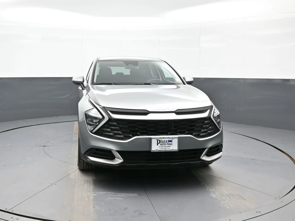 2023 Kia Sportage - Image 6 of 12