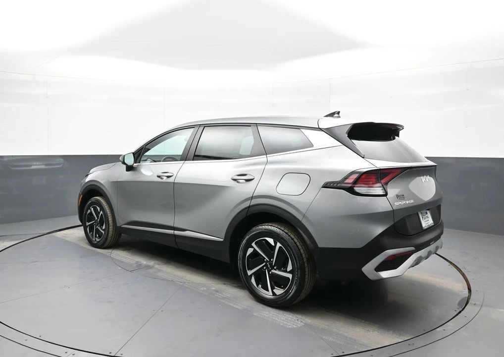 2023 Kia Sportage - Image 2 of 12