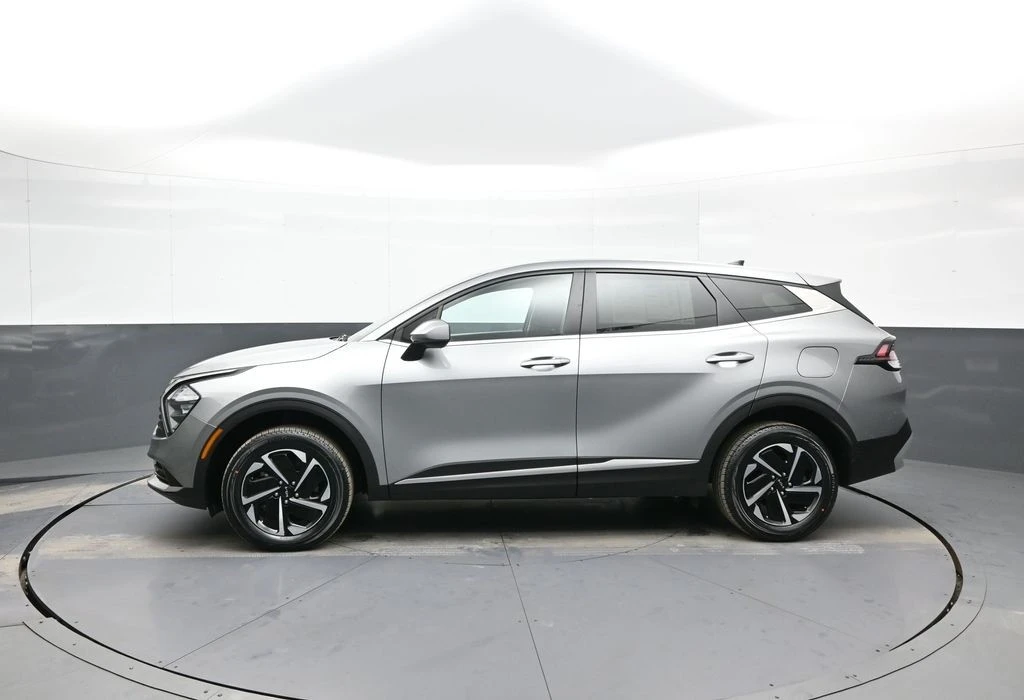 2023 Kia Sportage - Image 4 of 12