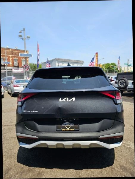 2023 Kia Sportage - Image 4 of 12