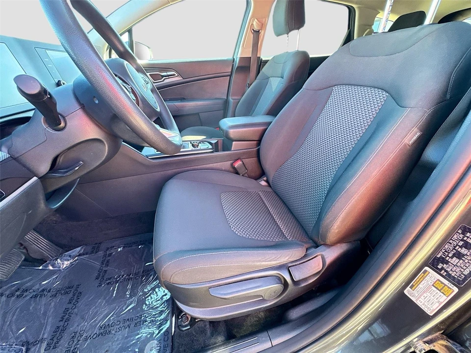 2023 Kia Sportage - Image 18 of 21