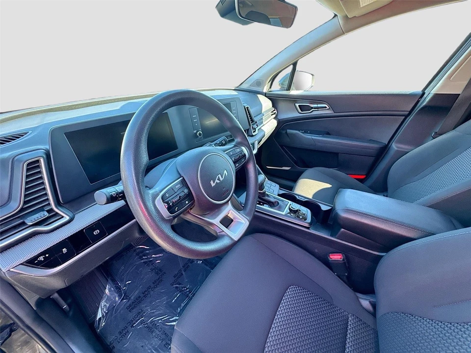 2023 Kia Sportage - Image 9 of 21