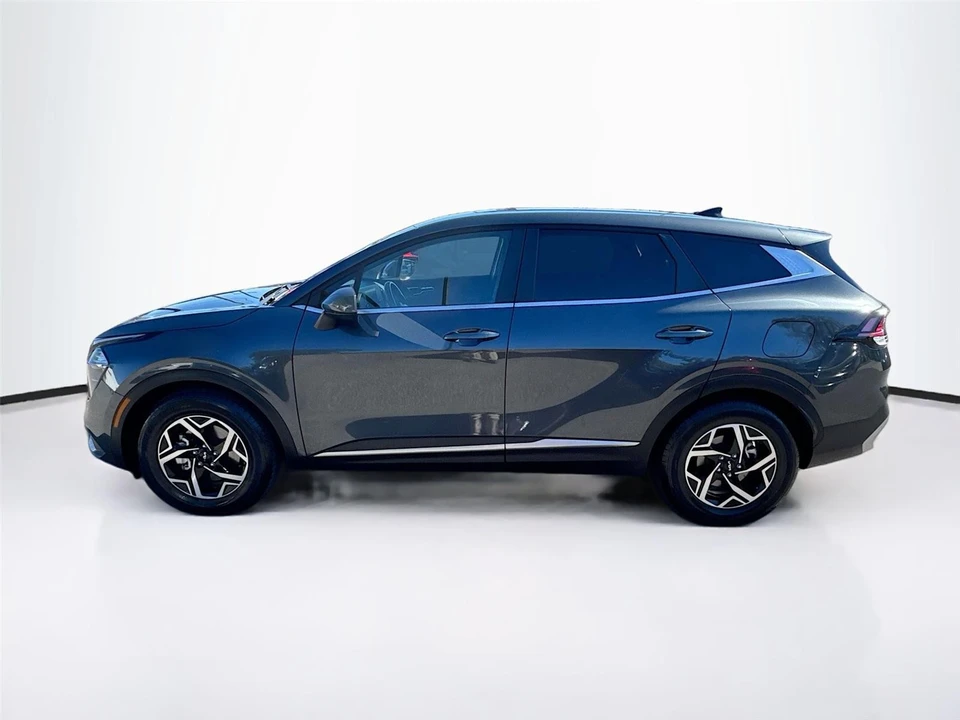 2023 Kia Sportage - Image 4 of 21