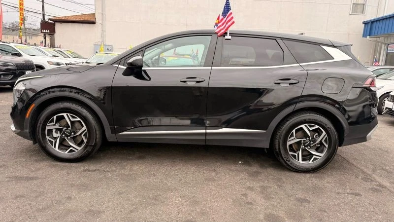 2023 Kia Sportage - Image 10 of 12