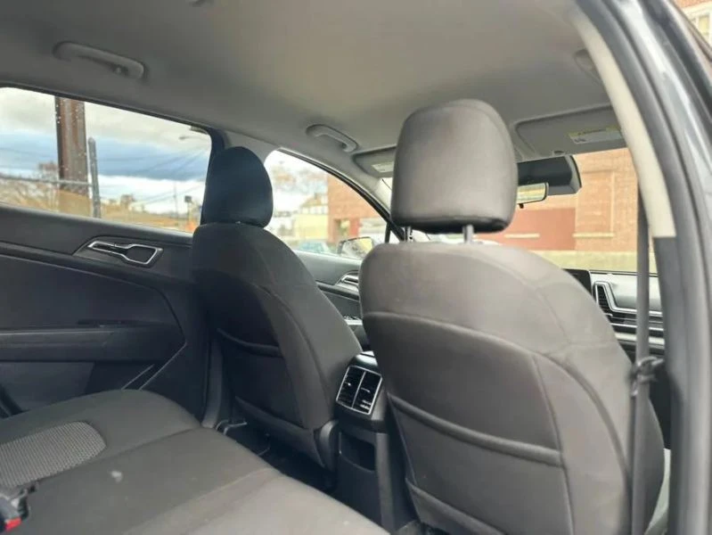 2023 Kia Sportage - Image 11 of 12