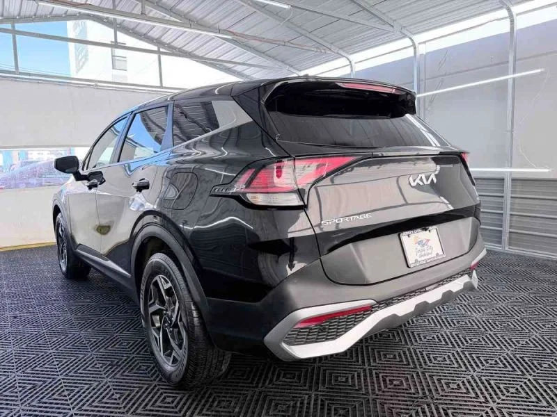 2023 Kia Sportage - Image 5 of 12