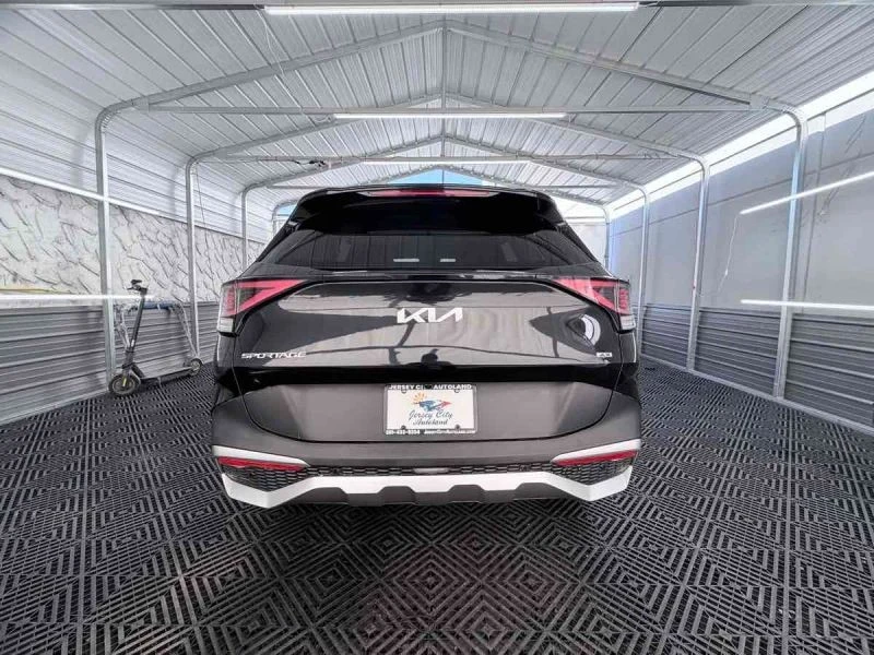 2023 Kia Sportage - Image 6 of 12