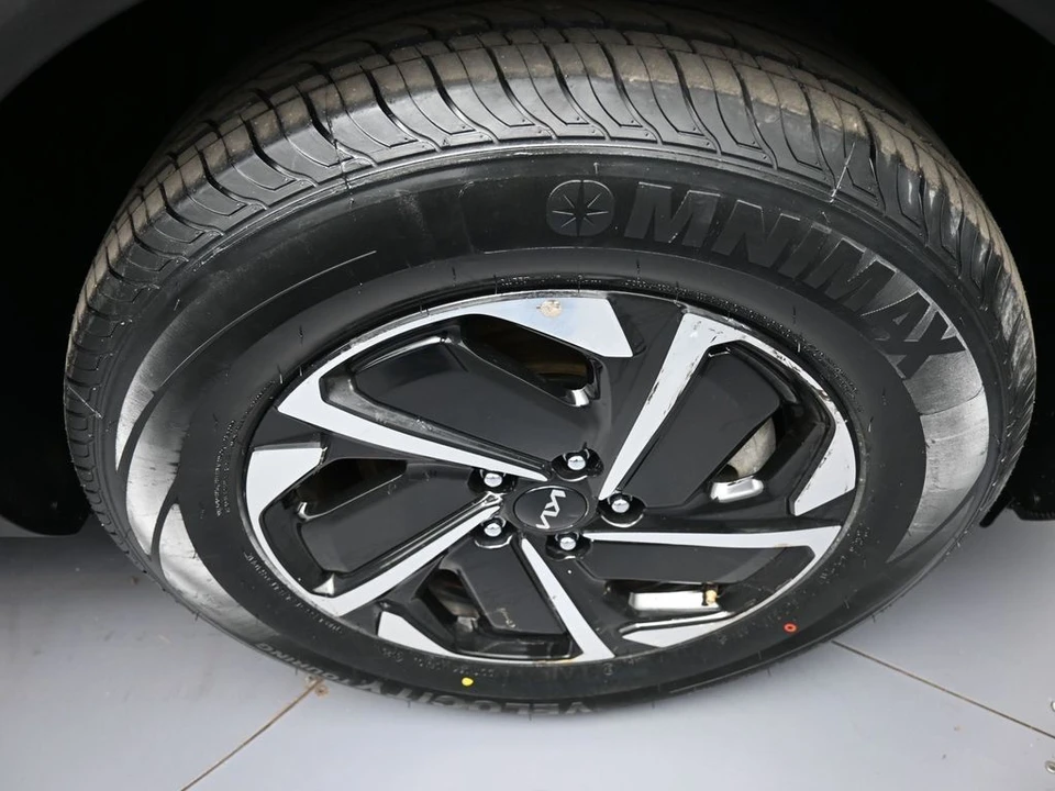 2023 Kia Sportage - Image 12 of 21