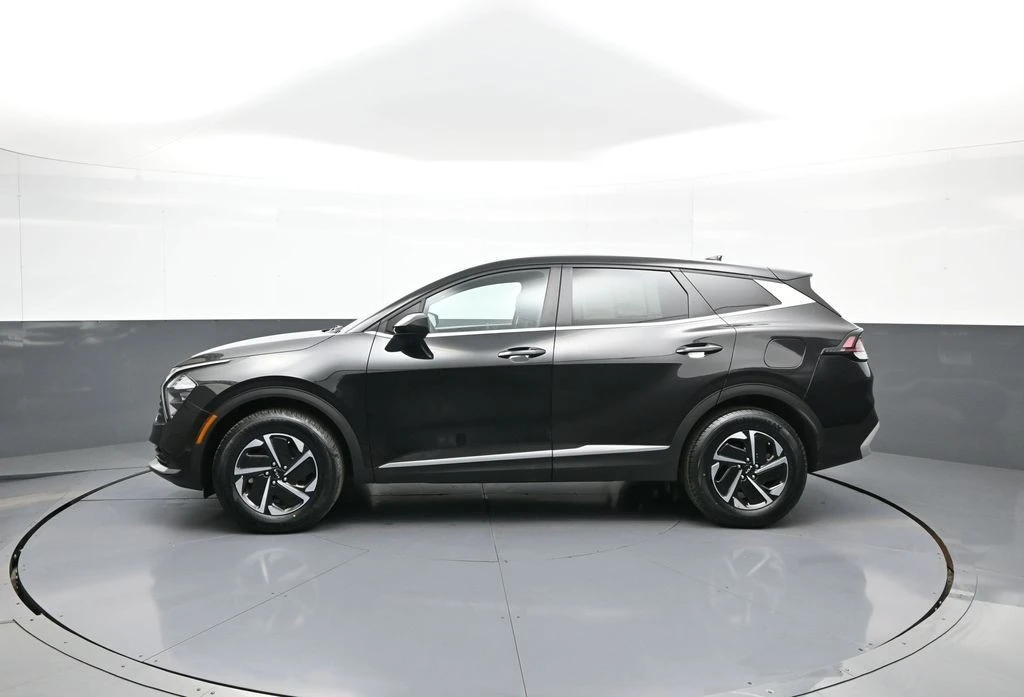 2023 Kia Sportage - Image 9 of 21