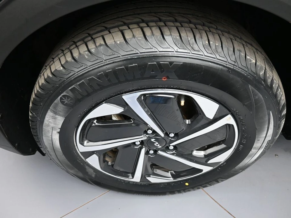 2023 Kia Sportage - Image 14 of 21