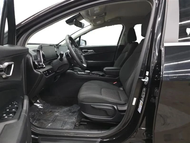 2023 Kia Sportage - Image 9 of 12