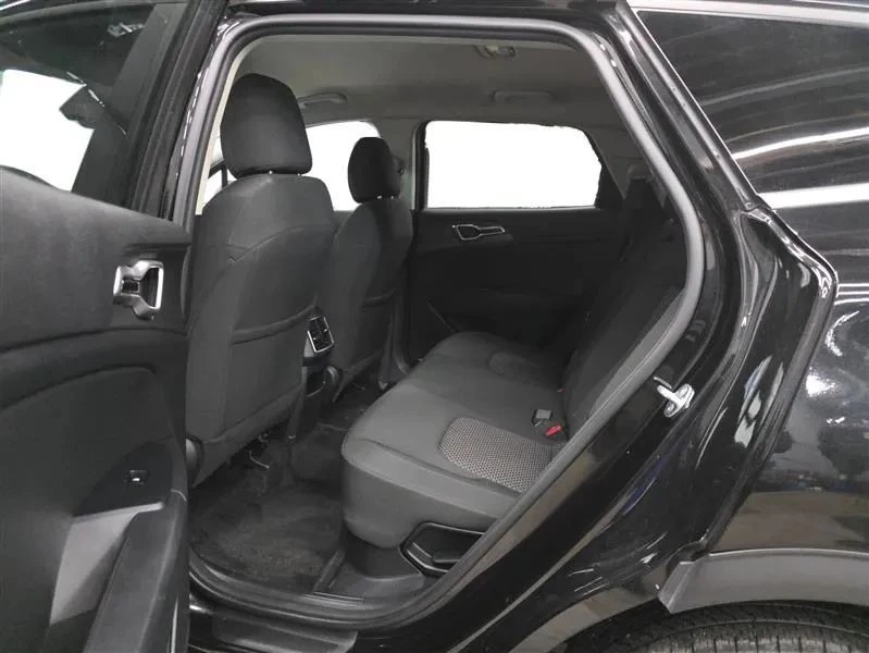 2023 Kia Sportage - Image 10 of 12