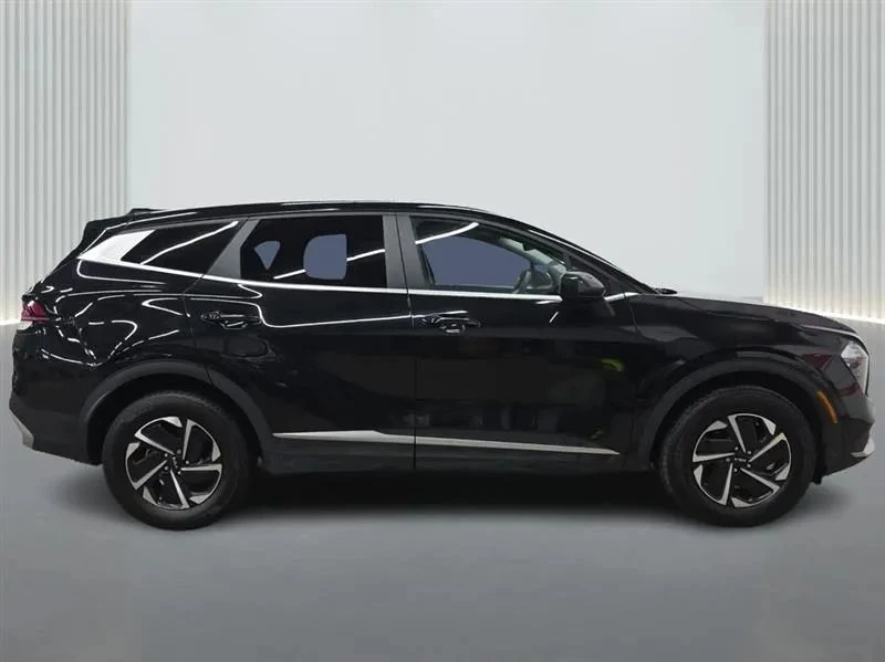 2023 Kia Sportage - Image 6 of 12