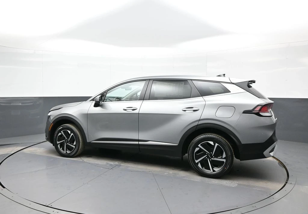 2023 Kia Sportage - Image 3 of 12