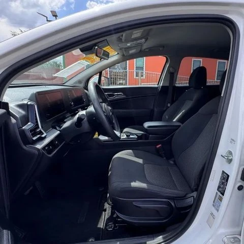 2023 Kia Sportage - Image 10 of 15