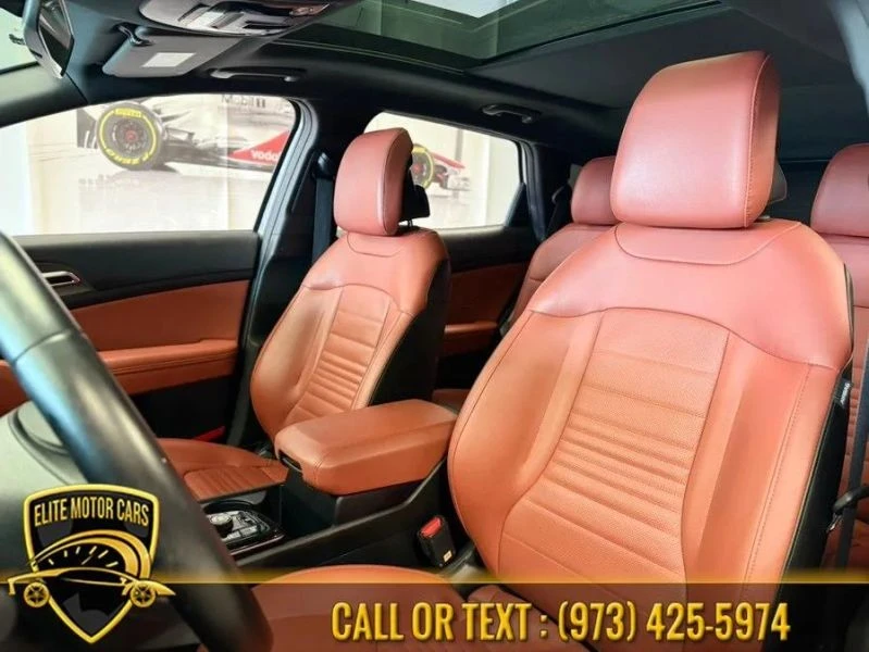 2023 Kia Sportage - Image 8 of 12