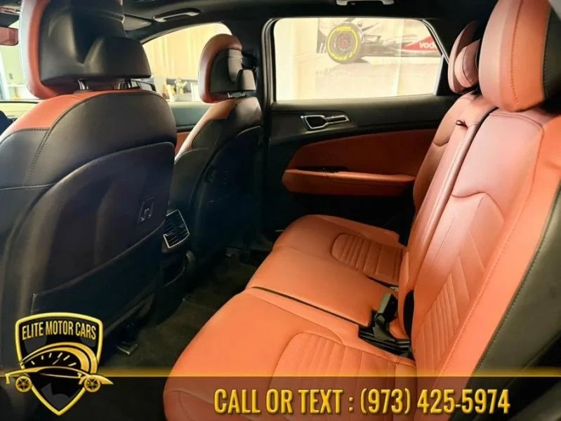2023 Kia Sportage - Image 9 of 12