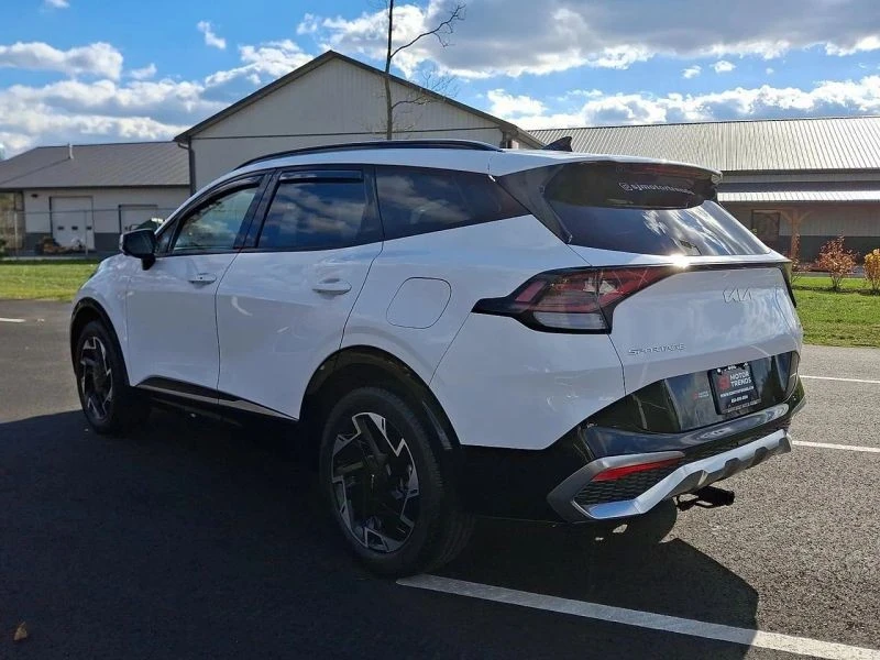 2023 Kia Sportage - Image 4 of 12