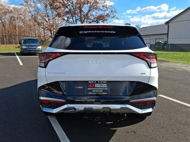 2023 Kia Sportage - Image 5 of 12