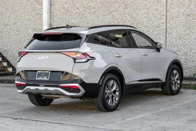 2023 Kia Sportage - Image 10 of 21