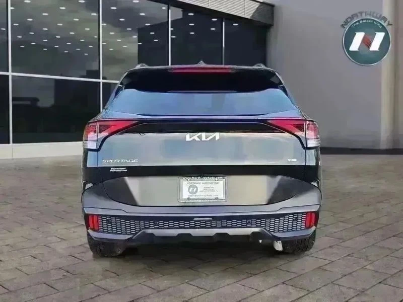 2023 Kia Sportage - Image 4 of 12