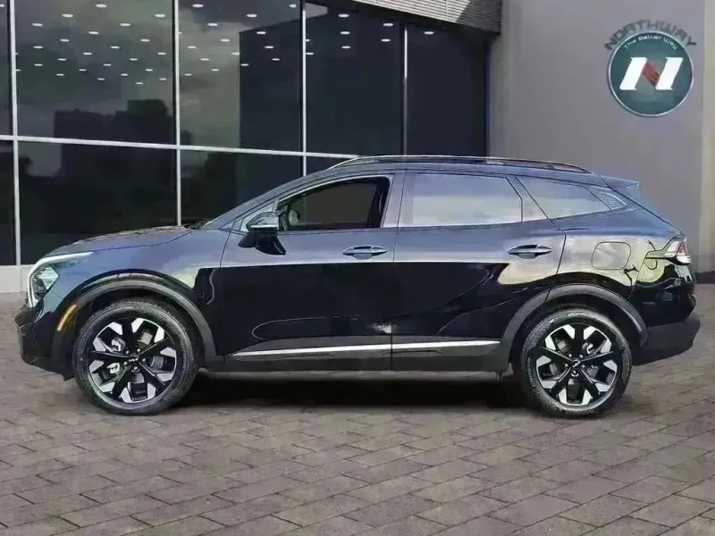 2023 Kia Sportage - Image 2 of 12