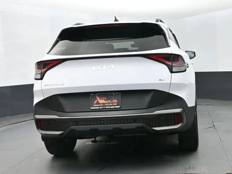2023 Kia Sportage - Image 8 of 12