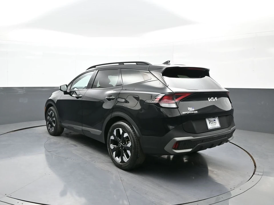 2023 Kia Sportage - Image 8 of 12