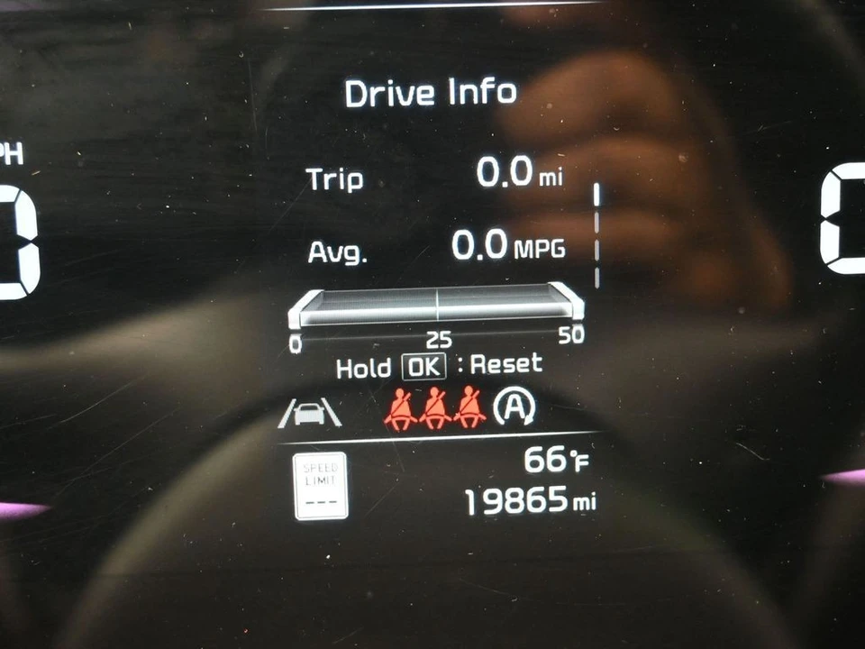 2023 Kia Sportage - Image 16 of 21