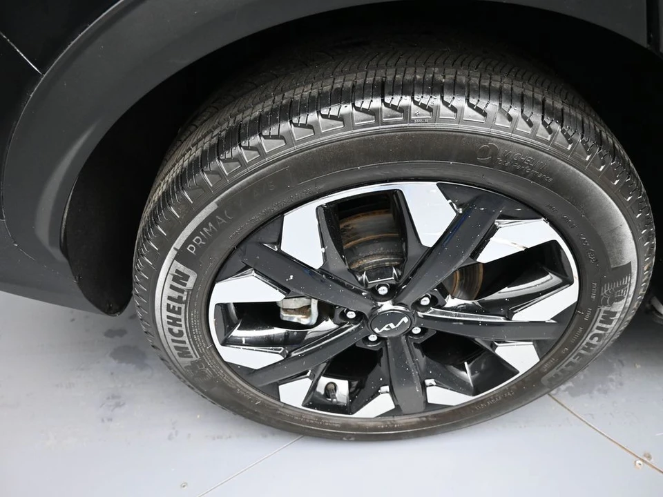 2023 Kia Sportage - Image 13 of 21