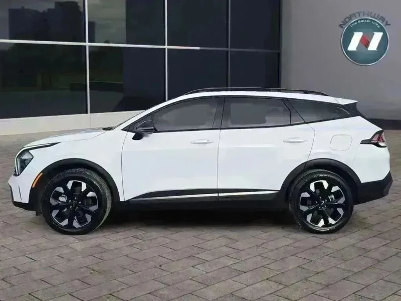 2023 Kia Sportage - Image 2 of 12
