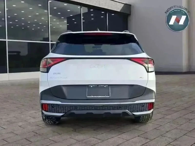 2023 Kia Sportage - Image 4 of 12