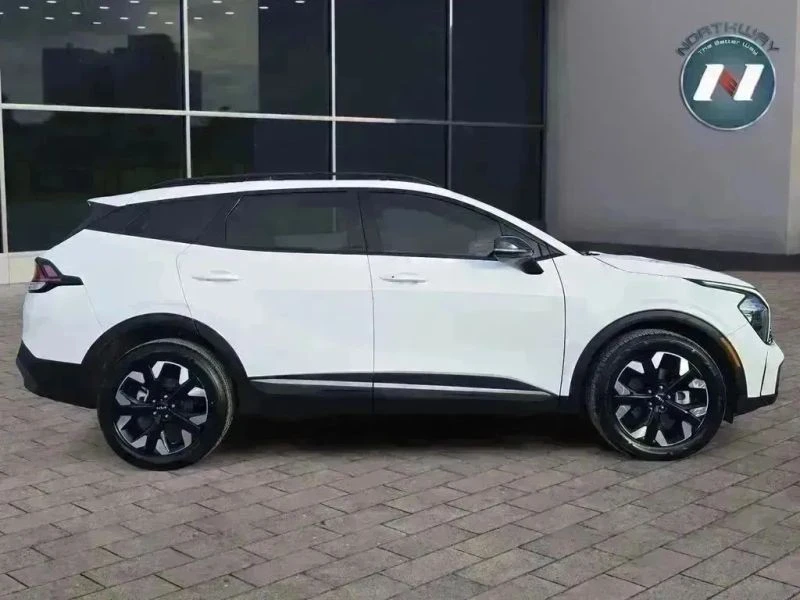 2023 Kia Sportage - Image 6 of 12