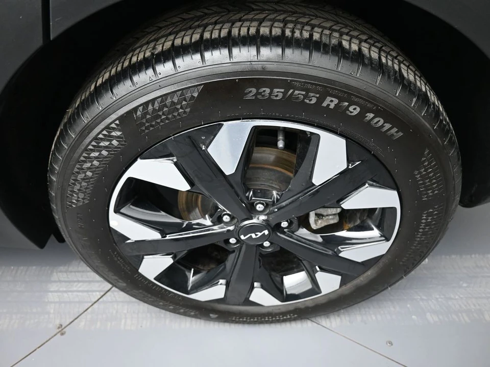 2023 Kia Sportage - Image 15 of 21