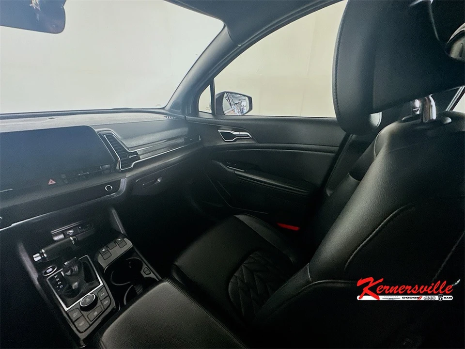 2023 Kia Sportage - Image 11 of 12