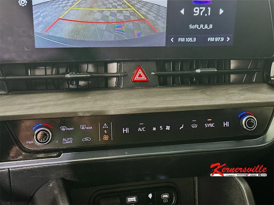 2023 Kia Sportage - Image 18 of 21