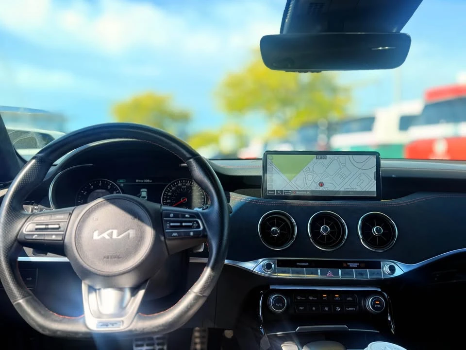 2023 Kia Stinger - Image 8 of 15