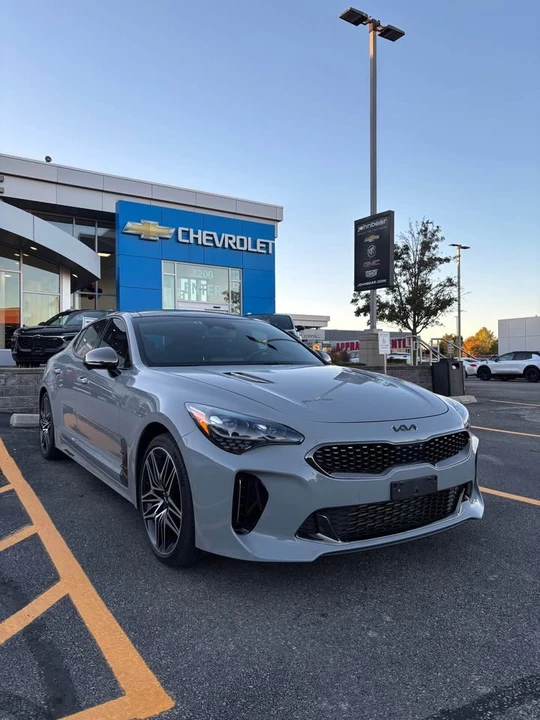 2023 Kia Stinger - Image 3 of 17