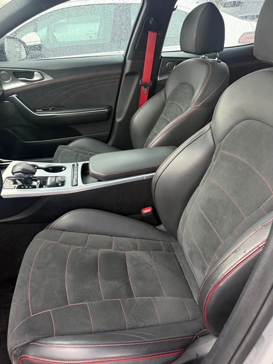 2023 Kia Stinger - Image 5 of 13