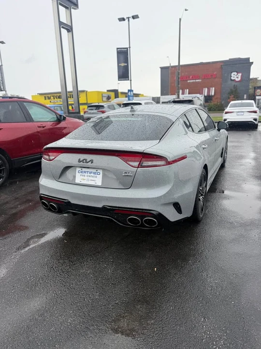2023 Kia Stinger - Image 2 of 13