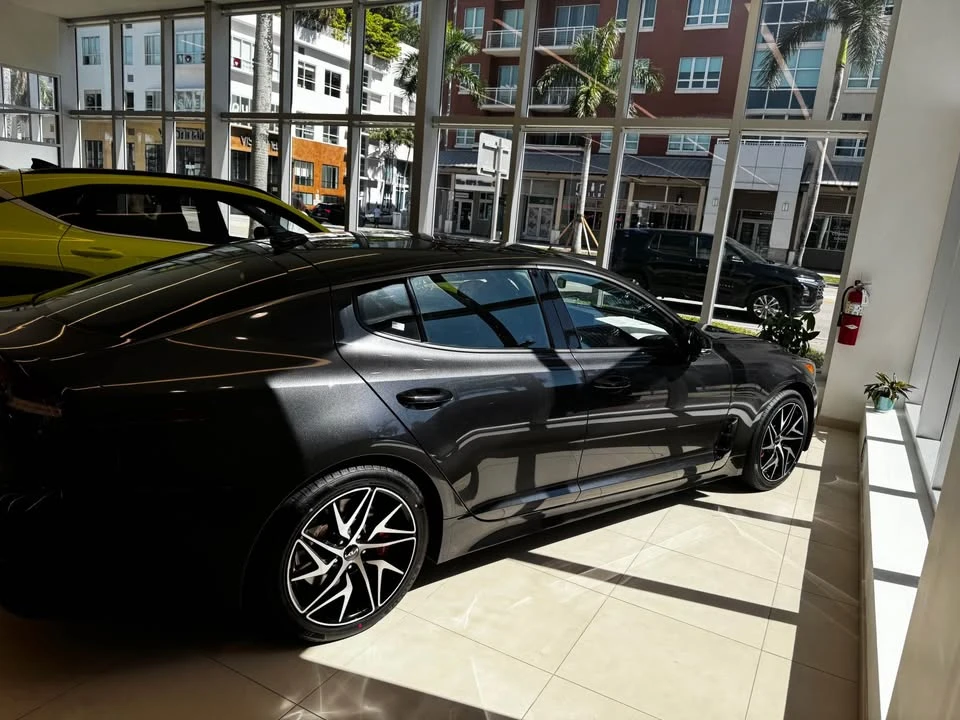 2023 Kia Stinger - Image 7 of 7