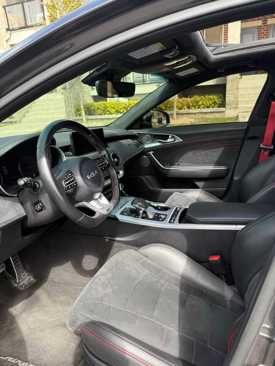 2023 Kia Stinger - Image 8 of 13
