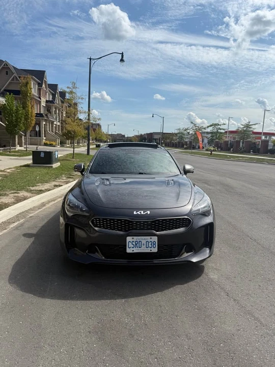 2023 Kia Stinger - Image 2 of 13