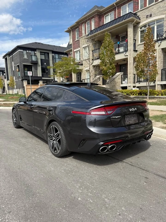 2023 Kia Stinger - Image 3 of 13