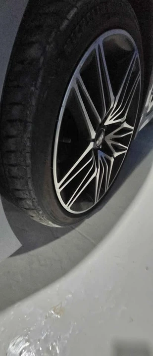 2023 Kia Stinger - Image 3 of 13